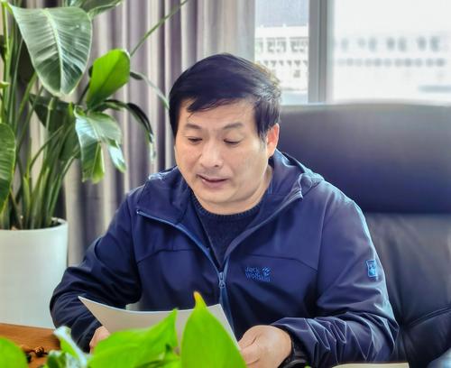 1.副校长郑棣传达《郑州市教育局办公室关于开展秋季校园安全工作大检查的通知》 1.副校长郑棣传达《郑州市教育局办公室关于开展秋季校园安全工作大检查的通知》