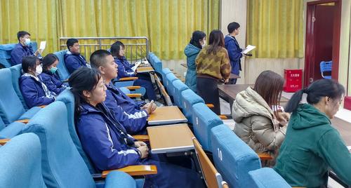 1.参赛学生候场准备 1.参赛学生候场准备