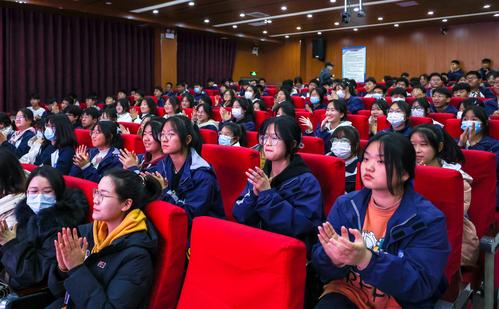 6.同学们静静有味的欣赏戏曲文化 (2) 6.同学们静静有味的欣赏戏曲文化 (2)