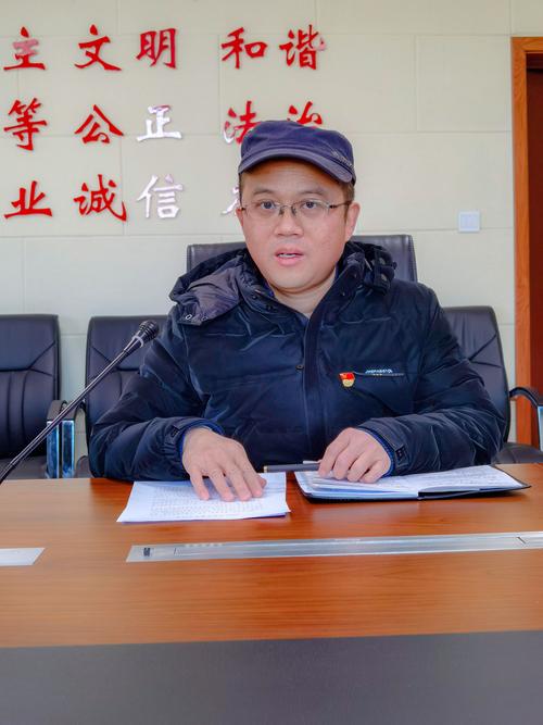 2.副校长王宏亮在做工作要求 2.副校长王宏亮在做工作要求