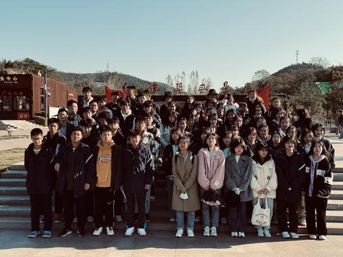组织师生赴红旗渠参观学习 组织师生赴红旗渠参观学习