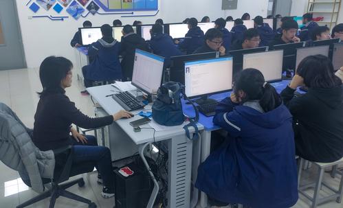 举行2020级信息技术学业水平模拟考试 举行2020级信息技术学业水平模拟考试