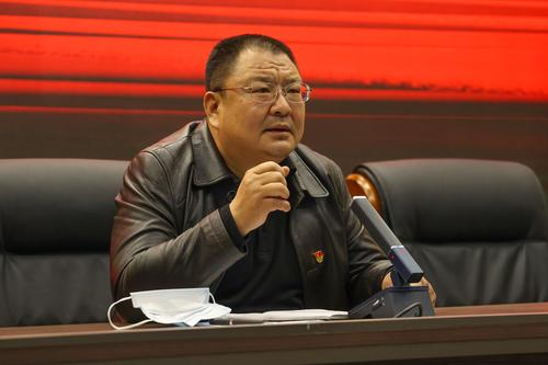 校党委书记邵元辉做工作部署 校党委书记邵元辉做工作部署