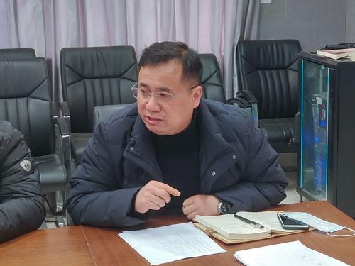 1政教处主任张坤主持启动仪式,传达上级文件精神(1) 1政教处主任张坤主持启动仪式,传达上级文件精神(1)