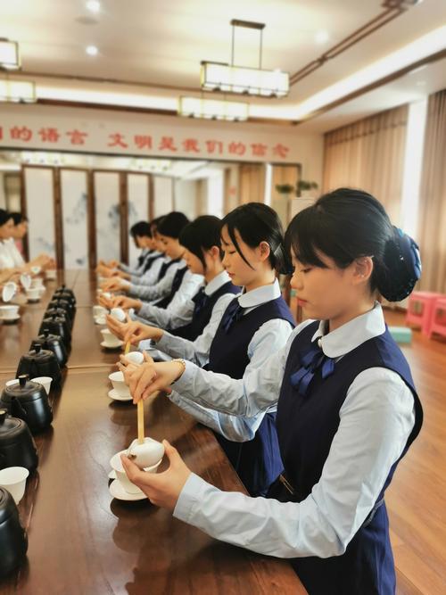 12、校礼仪社学习茶艺-(2) 12、校礼仪社学习茶艺-(2)