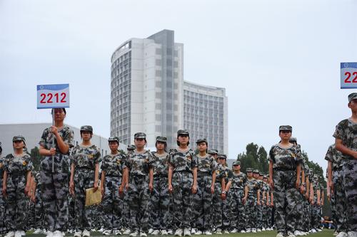 6秋高气爽练“兵”忙 6秋高气爽练“兵”忙