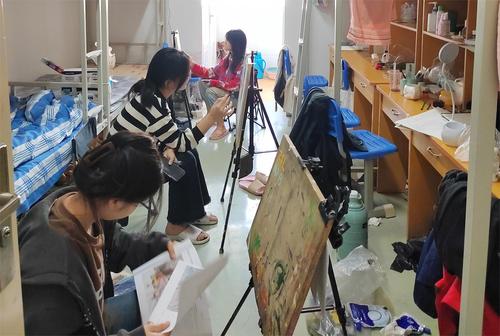 2.同学们以梦为马追逐青春之花 2.同学们以梦为马追逐青春之花