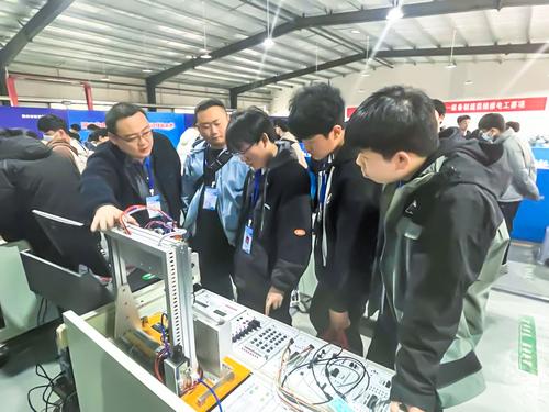 赛前熟悉比赛设备 赛前熟悉比赛设备