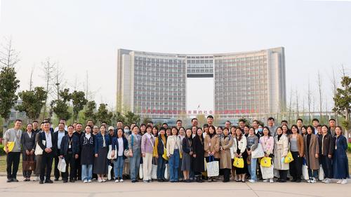 9培训干部学员合影 9培训干部学员合影