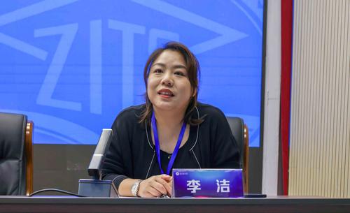 3李洁做赛项说明 3李洁做赛项说明