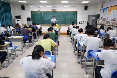 5.考试现场 5.考试现场