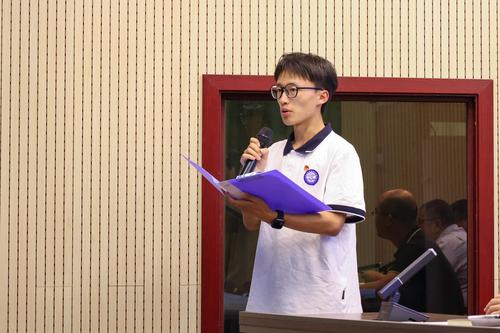 3.2117班学生田浩琪代表2021级实习学生表态发言jpg 3.2117班学生田浩琪代表2021级实习学生表态发言jpg