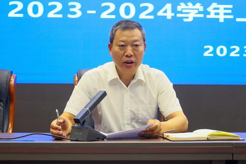 3.副校长张继波安排新学期教学工作 3.副校长张继波安排新学期教学工作