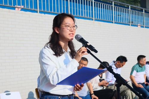 5.王平老师作为教师代表发言 5.王平老师作为教师代表发言