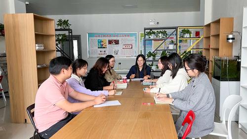 高一年级召开微班会公开课总结交流会 高一年级召开微班会公开课总结交流会