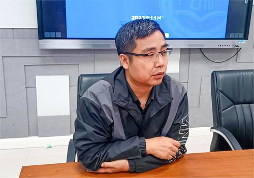 2.教务处副主任李鹏对此次期中考试的各项工作进行了详细的安排和部署 2.教务处副主任李鹏对此次期中考试的各项工作进行了详细的安排和部署