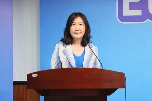 6郑州市教育科学规划与评估中心职业教育教学研究室主任魏雪讲话 6郑州市教育科学规划与评估中心职业教育教学研究室主任魏雪讲话