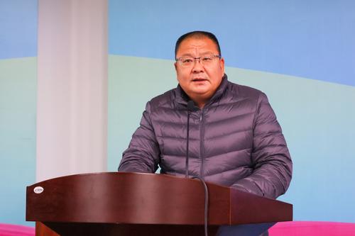 3taptap滚球校校党委书记致开幕词
