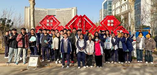 3李小娜老师和学生们一起寻秋冬之美 3李小娜老师和学生们一起寻秋冬之美