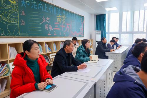 3专家组听取公共基础课 3专家组听取公共基础课