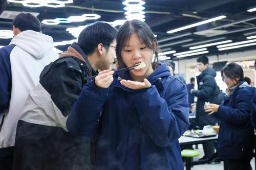 10自己包的饺子就是香! 10自己包的饺子就是香!