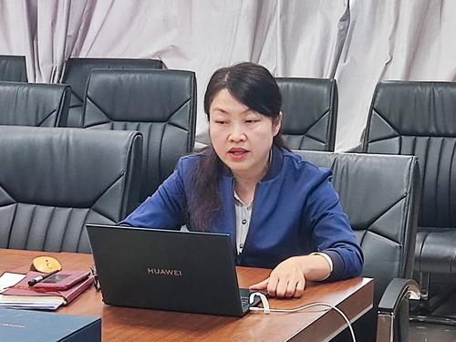 1高三年级长袁卫红做分析 1高三年级长袁卫红做分析