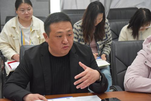 7朱鹏举对工作室提出希望 7朱鹏举对工作室提出希望