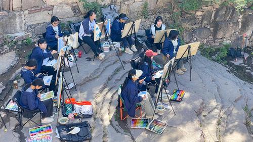 1专心写生 1专心写生