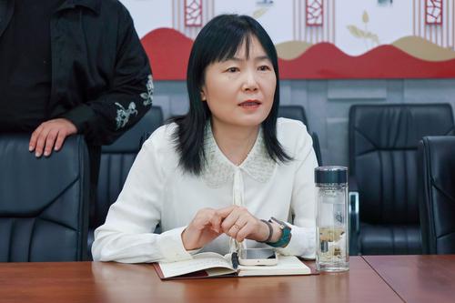 4校软件应用部主任董丽红肯定项目建设的前景 4校软件应用部主任董丽红肯定项目建设的前景