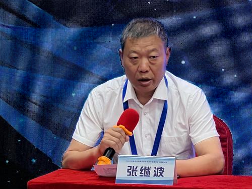 4教学副校长张继波主持开班仪式 4教学副校长张继波主持开班仪式