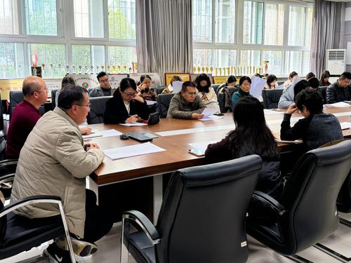2政教处主任张坤对学生安全教育工作进行部署 2政教处主任张坤对学生安全教育工作进行部署