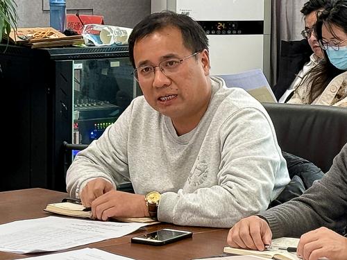 4政教处主任张坤主持会议 4政教处主任张坤主持会议
