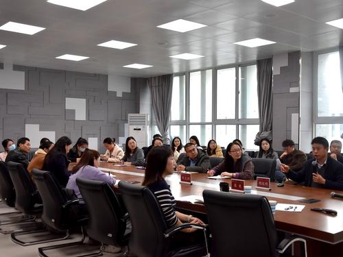 2郑州市教育科学规划与评估中心教育监测和评估研究室科研员胡远明做讲座 2郑州市教育科学规划与评估中心教育监测和评估研究室科研员胡远明做讲座