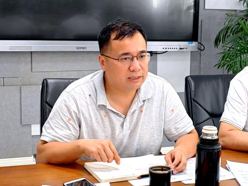 2政教处主任张坤布置新学期工作 2政教处主任张坤布置新学期工作