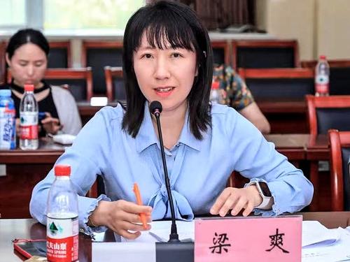 图4:物联网技术应用专业带头人梁爽1 图4:物联网技术应用专业带头人梁爽1