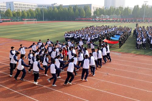 5跳出青春的活力