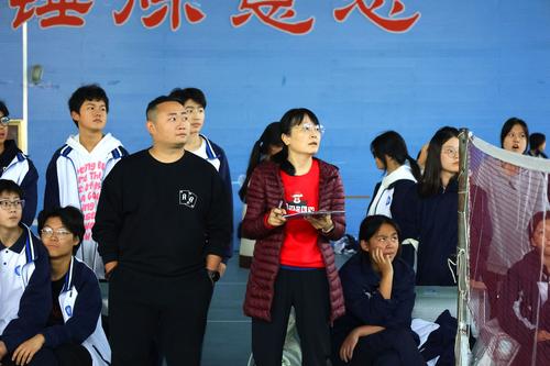 4裁判老师秉公执法