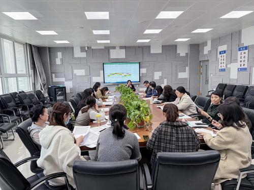 1教学质量研讨会现场 1教学质量研讨会现场