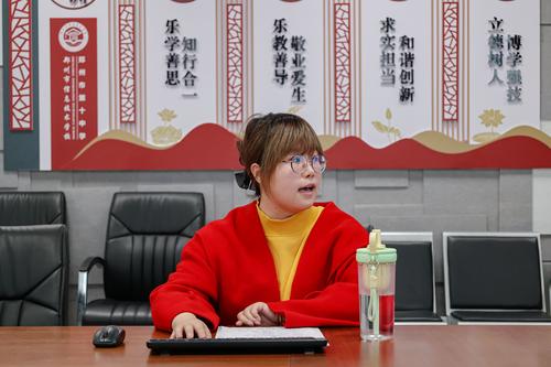 2课题组成员陈司宇阐述课题的整体设计