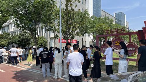 8)taptap滚球校报名现场 8)taptap滚球校报名现场